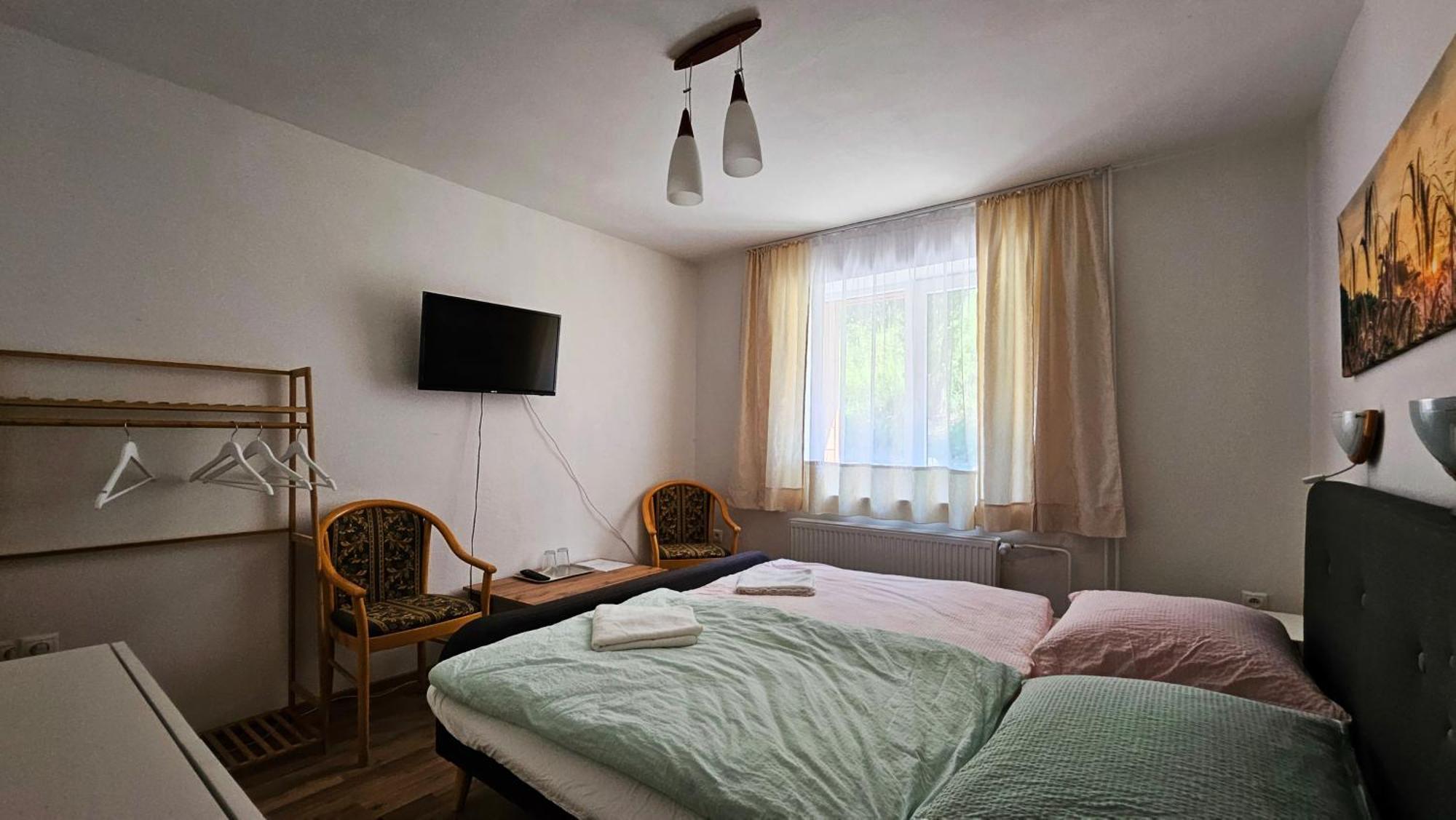 Penzion Toliar Hotel Stará Lesná Exterior foto